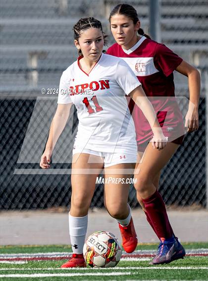 Thumbnail 2 in Whitney vs Ripon photogallery.