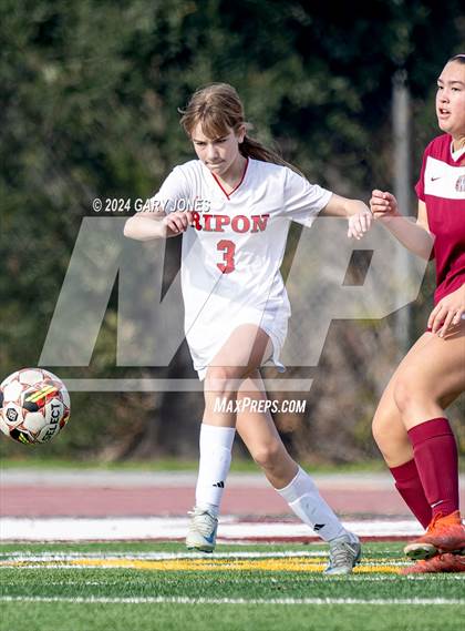 Thumbnail 1 in Whitney vs Ripon photogallery.
