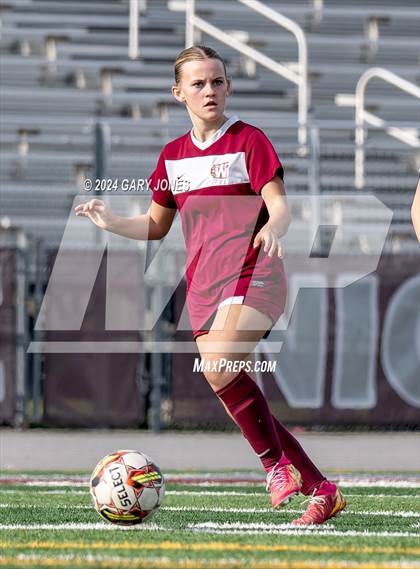 Thumbnail 1 in Whitney vs Ripon photogallery.