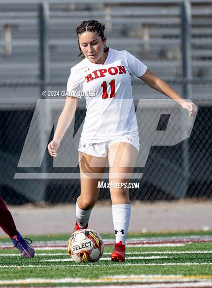 Thumbnail 3 in Whitney vs Ripon photogallery.