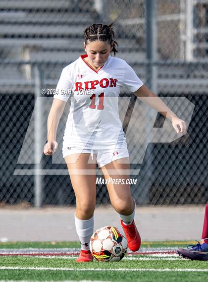 Thumbnail 1 in Whitney vs Ripon photogallery.