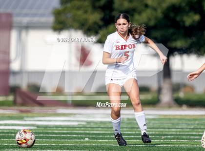 Thumbnail 1 in Whitney vs Ripon photogallery.