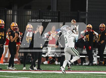 Thumbnail 2 in De La Salle vs. Mission Viejo (CIF State D1AA Final) photogallery.
