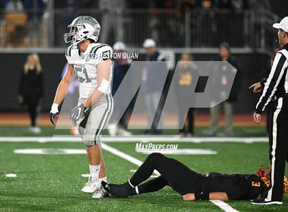 Thumbnail 2 in De La Salle vs. Mission Viejo (CIF State D1AA Final) photogallery.