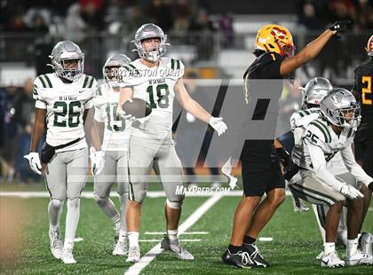 Thumbnail 2 in De La Salle vs. Mission Viejo (CIF State D1AA Final) photogallery.