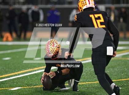 Thumbnail 1 in De La Salle vs. Mission Viejo (CIF State D1AA Final) photogallery.