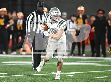 Thumbnail 2 in De La Salle vs. Mission Viejo (CIF State D1AA Final) photogallery.