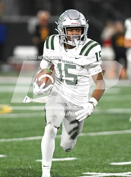 Thumbnail 3 in De La Salle vs. Mission Viejo (CIF State D1AA Final) photogallery.