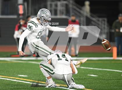 Thumbnail 2 in De La Salle vs. Mission Viejo (CIF State D1AA Final) photogallery.