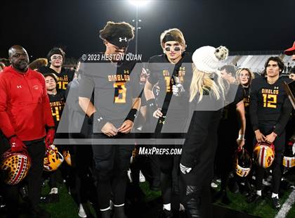 Thumbnail 2 in De La Salle vs. Mission Viejo (CIF State D1AA Final) photogallery.