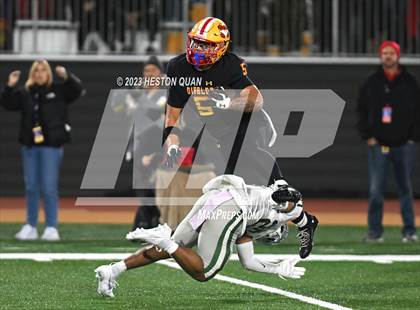 Thumbnail 3 in De La Salle vs. Mission Viejo (CIF State D1AA Final) photogallery.