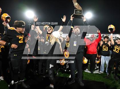 Thumbnail 1 in De La Salle vs. Mission Viejo (CIF State D1AA Final) photogallery.