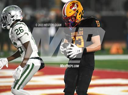 Thumbnail 3 in De La Salle vs. Mission Viejo (CIF State D1AA Final) photogallery.