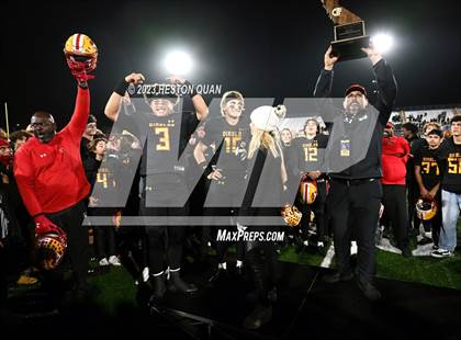Thumbnail 1 in De La Salle vs. Mission Viejo (CIF State D1AA Final) photogallery.
