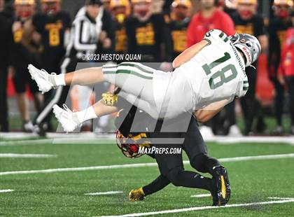 Thumbnail 2 in De La Salle vs. Mission Viejo (CIF State D1AA Final) photogallery.