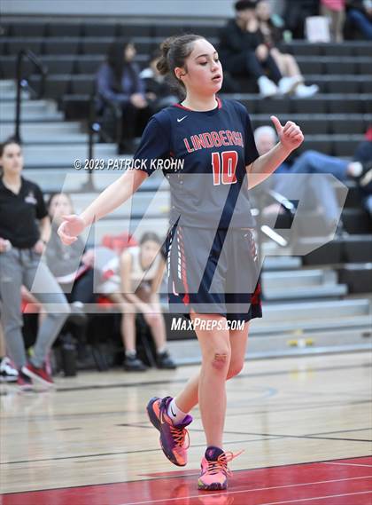Thumbnail 3 in Lindbergh @ Sammamish photogallery.
