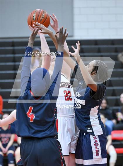 Thumbnail 1 in Lindbergh @ Sammamish photogallery.