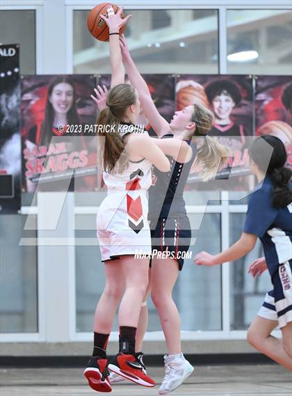 Thumbnail 2 in Lindbergh @ Sammamish photogallery.