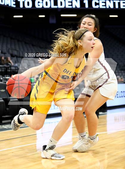 Thumbnail 3 in Whitney vs Del Oro @ Golden 1 Center photogallery.