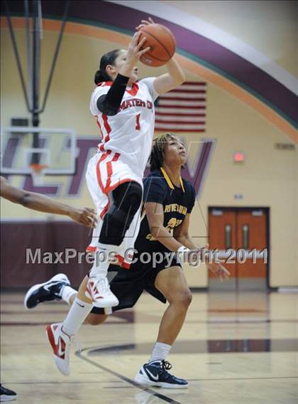 Thumbnail 3 in Riverdale Baptist vs. Mater Dei (Nike Tournament of Champions) photogallery.