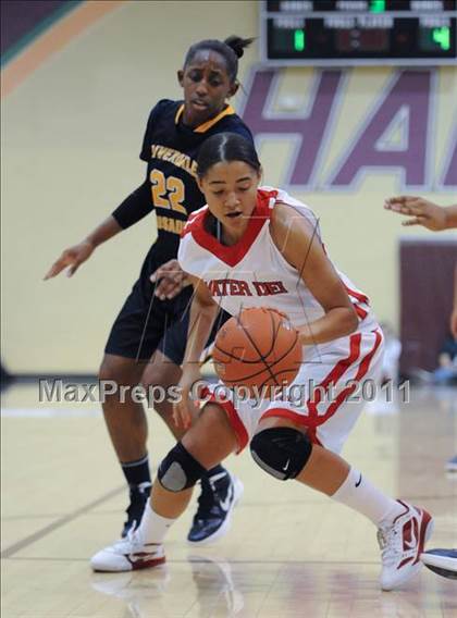 Thumbnail 3 in Riverdale Baptist vs. Mater Dei (Nike Tournament of Champions) photogallery.