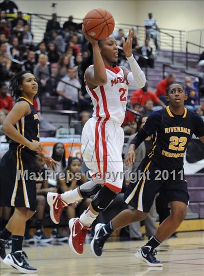 Thumbnail 2 in Riverdale Baptist vs. Mater Dei (Nike Tournament of Champions) photogallery.