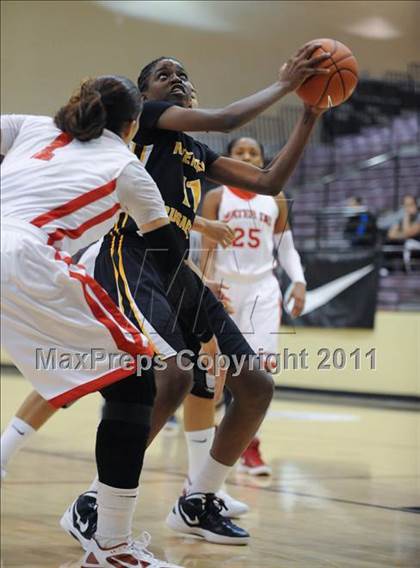 Thumbnail 3 in Riverdale Baptist vs. Mater Dei (Nike Tournament of Champions) photogallery.