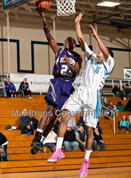 Thumbnail 3 in St. Joseph  vs Holy Name Central Catholic (Catholic School Showcase) photogallery.