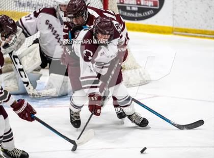 Thumbnail 1 in Goffstown vs Hanover (Brian C. Stone Memorial Christmas Tournament) photogallery.