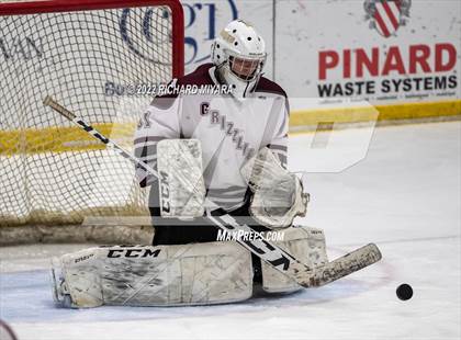 Thumbnail 3 in Goffstown vs Hanover (Brian C. Stone Memorial Christmas Tournament) photogallery.