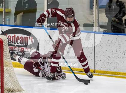 Thumbnail 3 in Goffstown vs Hanover (Brian C. Stone Memorial Christmas Tournament) photogallery.