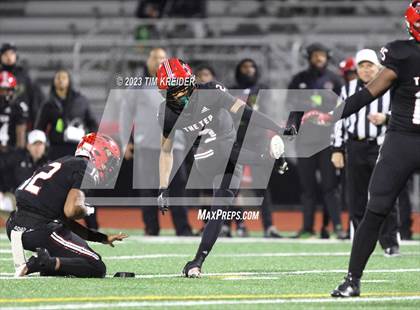 Thumbnail 2 in Imhotep Charter vs. Peters Township (PIAA 5A Final) photogallery.