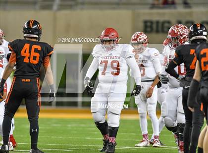 Thumbnail 3 in Sweetwater vs. Gilmer (UIL 4A Semifinal) photogallery.