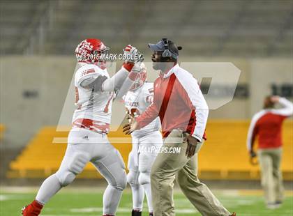 Thumbnail 1 in Sweetwater vs. Gilmer (UIL 4A Semifinal) photogallery.