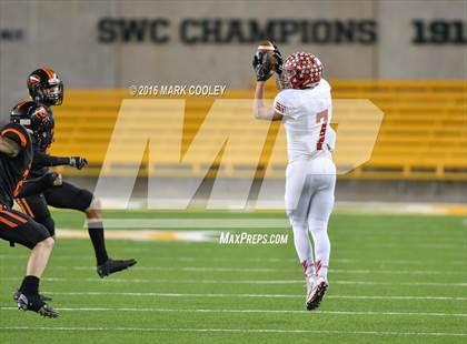 Thumbnail 1 in Sweetwater vs. Gilmer (UIL 4A Semifinal) photogallery.