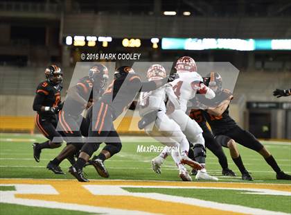 Thumbnail 2 in Sweetwater vs. Gilmer (UIL 4A Semifinal) photogallery.