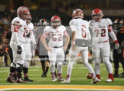 Thumbnail 2 in Sweetwater vs. Gilmer (UIL 4A Semifinal) photogallery.