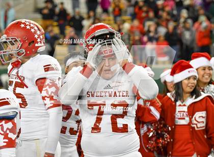 Thumbnail 3 in Sweetwater vs. Gilmer (UIL 4A Semifinal) photogallery.