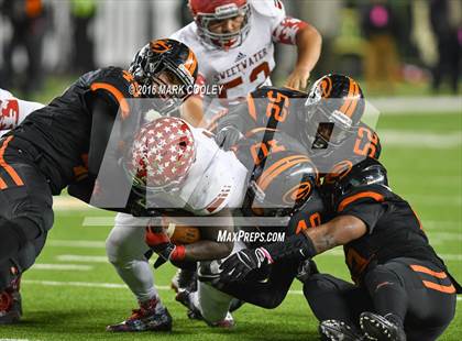 Thumbnail 3 in Sweetwater vs. Gilmer (UIL 4A Semifinal) photogallery.