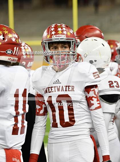 Thumbnail 1 in Sweetwater vs. Gilmer (UIL 4A Semifinal) photogallery.