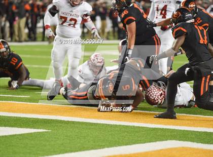 Thumbnail 2 in Sweetwater vs. Gilmer (UIL 4A Semifinal) photogallery.