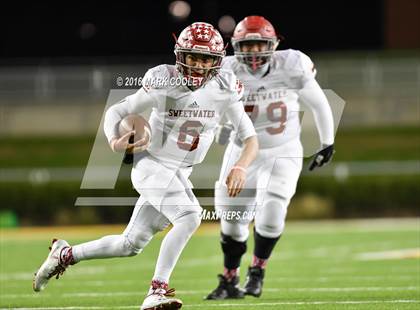 Thumbnail 2 in Sweetwater vs. Gilmer (UIL 4A Semifinal) photogallery.