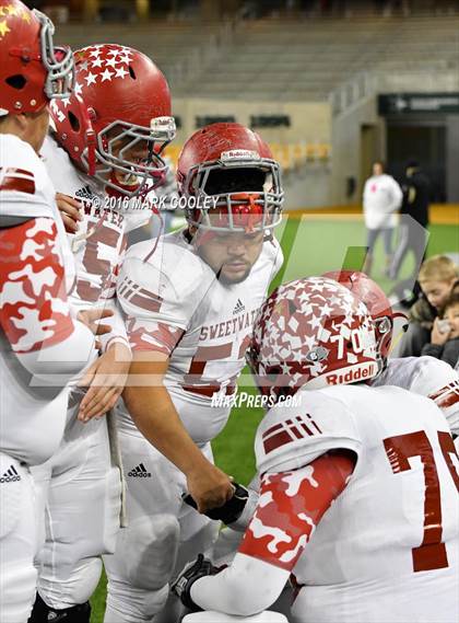 Thumbnail 1 in Sweetwater vs. Gilmer (UIL 4A Semifinal) photogallery.