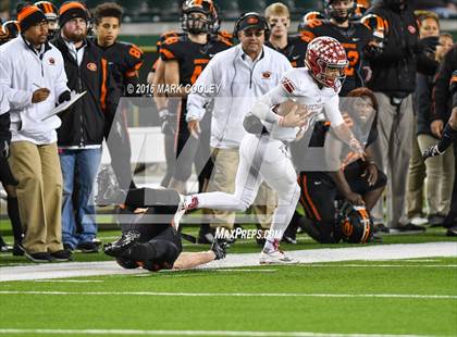 Thumbnail 2 in Sweetwater vs. Gilmer (UIL 4A Semifinal) photogallery.