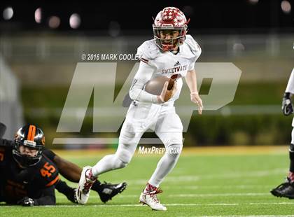 Thumbnail 3 in Sweetwater vs. Gilmer (UIL 4A Semifinal) photogallery.