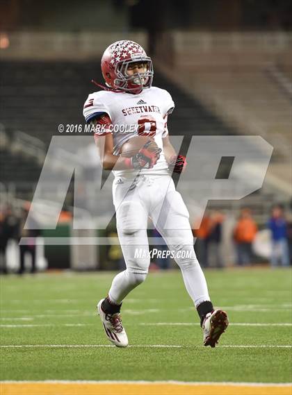 Thumbnail 1 in Sweetwater vs. Gilmer (UIL 4A Semifinal) photogallery.