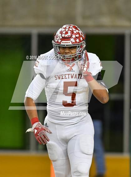 Thumbnail 1 in Sweetwater vs. Gilmer (UIL 4A Semifinal) photogallery.