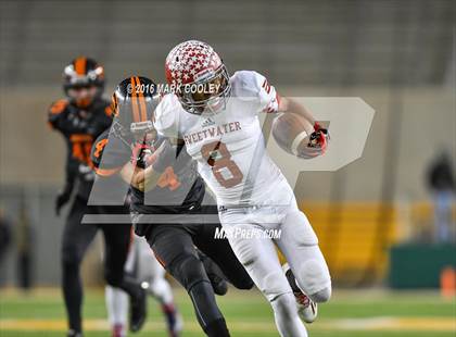 Thumbnail 2 in Sweetwater vs. Gilmer (UIL 4A Semifinal) photogallery.