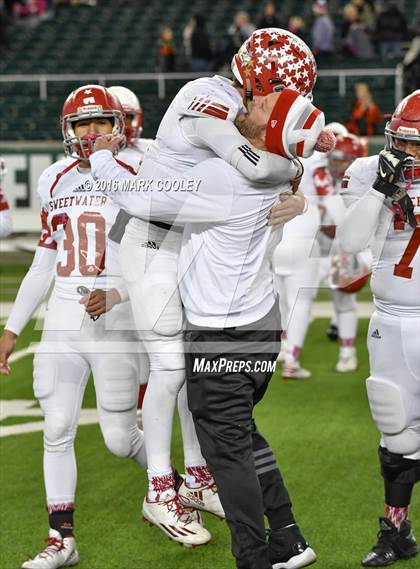 Thumbnail 2 in Sweetwater vs. Gilmer (UIL 4A Semifinal) photogallery.