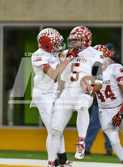 Thumbnail 1 in Sweetwater vs. Gilmer (UIL 4A Semifinal) photogallery.